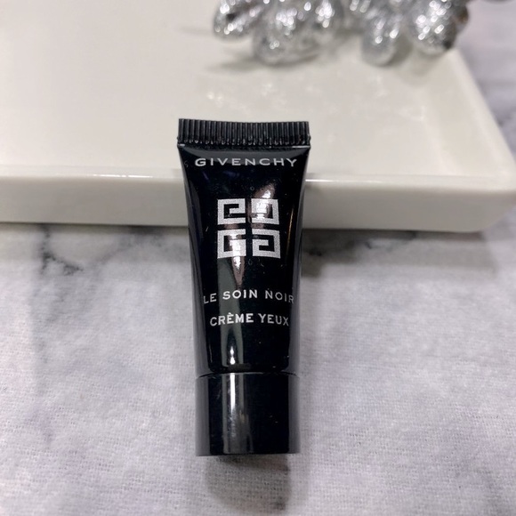 Givenchy Le Soin Noir Beauty Gift Set - 2pc, Face and Eye Cleanser, Eye Cream - Picture 6 of 10